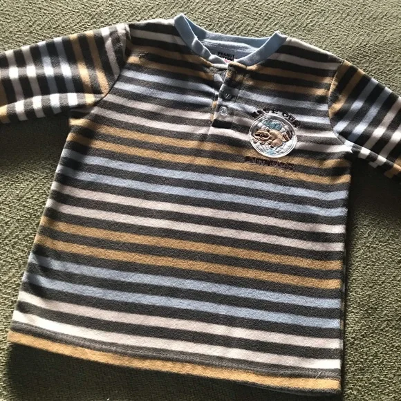 “Save Our Animals” 3 Button Fleece Pullover - Picture 2 of 6